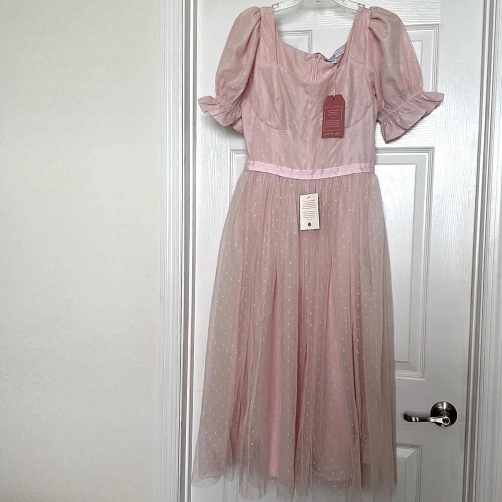 Ivy City Co Elegant Pink Puff Sleeve Dress